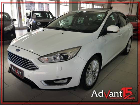 FORD FOCUS 2.0 TITANIUM PLUS FASTBACK 16V FLEX 4P POWERSHIFT